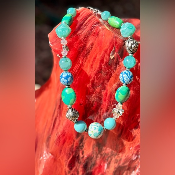 🌊 Artisan Handcrafted Bohemian Beaded Necklace – Vibrant Blues & Greens - Picture 1 of 11